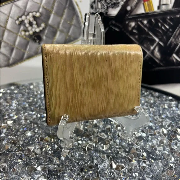 Prada repainted Vitello Move Envelope compact wallet GUC - Picture 5 of 9